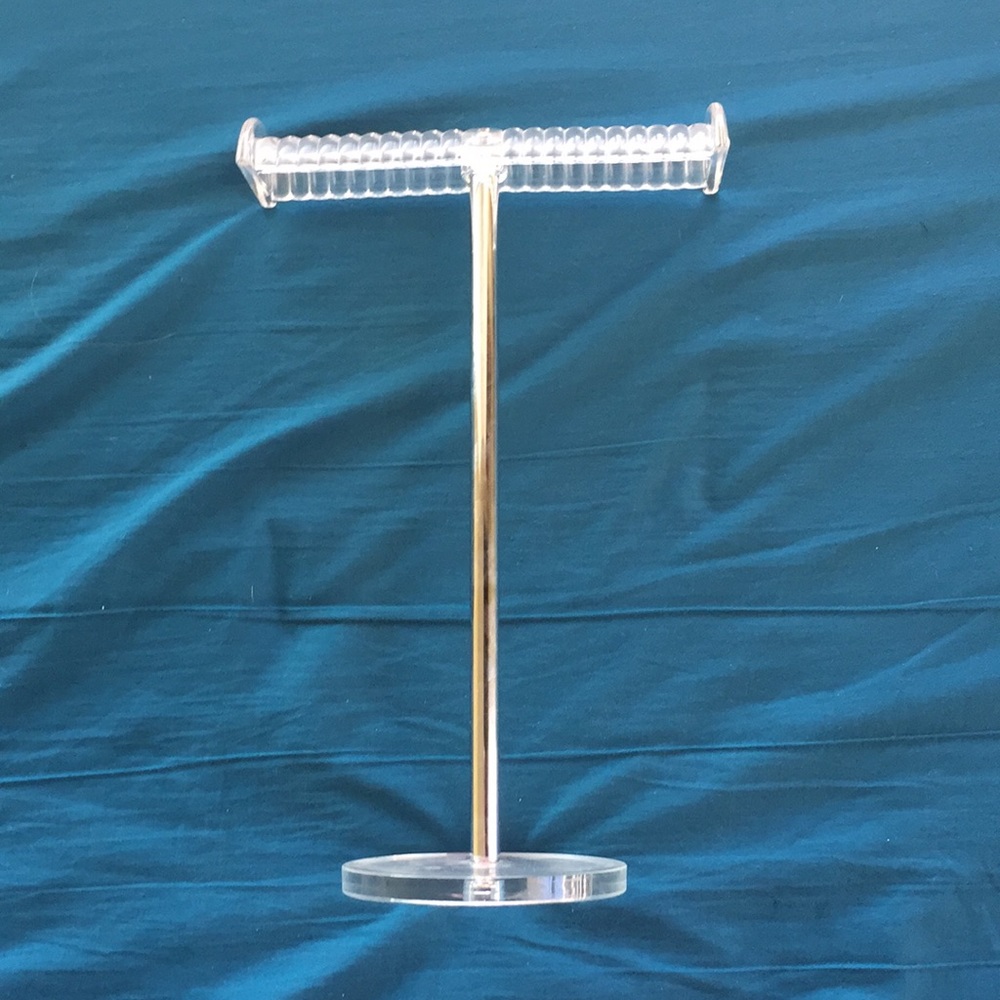 Necklace holder